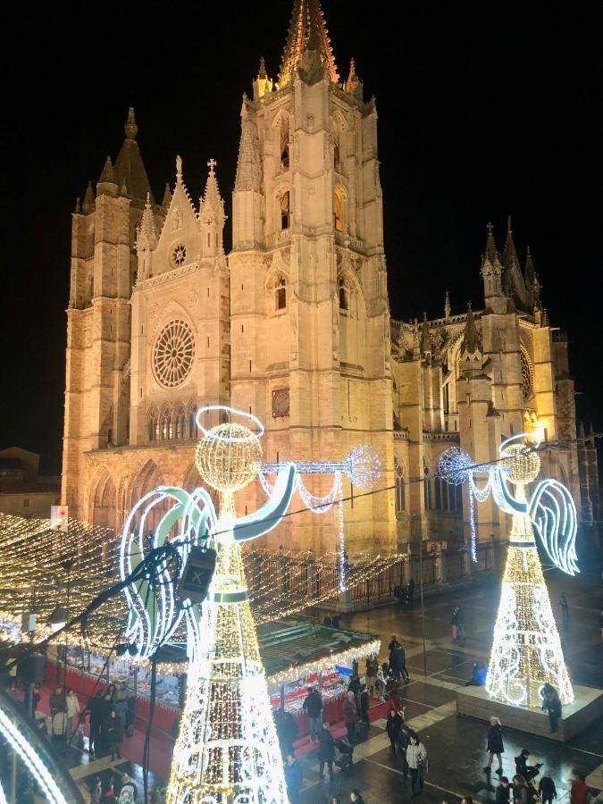 Отель Albany Ancha Леон Экстерьер фото Cathedral of Ciudad Real