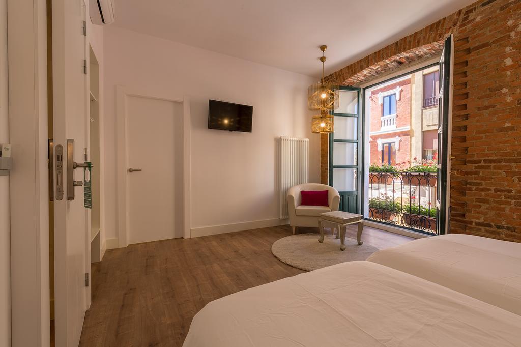 Отель Albany Ancha Леон Экстерьер фото Room at Hotel 1881